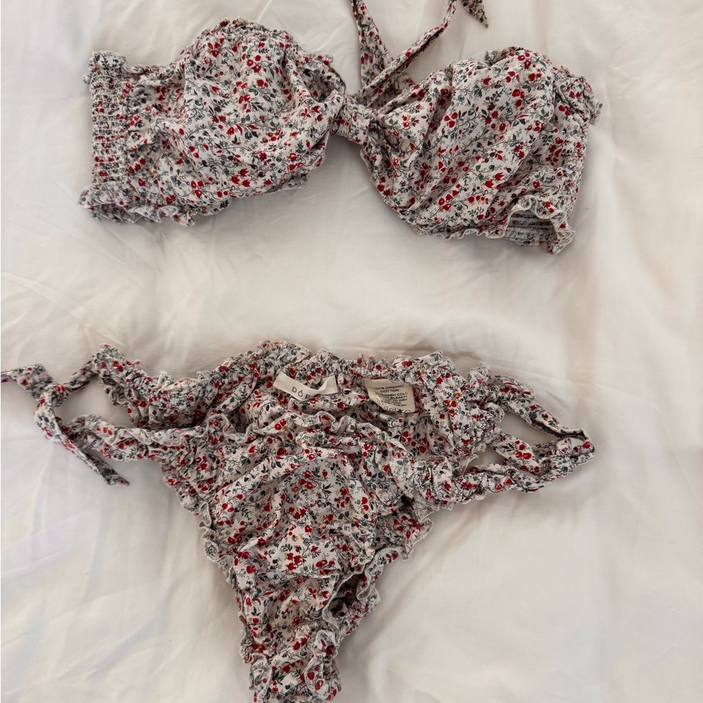 Doen Cream Bikini Set Swimwear